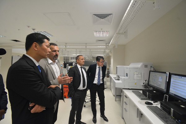 RNS_Adana_Sehir_Hastanesi_Tayland