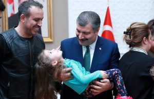 SMA Hastalarının Ailelerinden Bakan Koca’ya Teşekkür Ziyareti