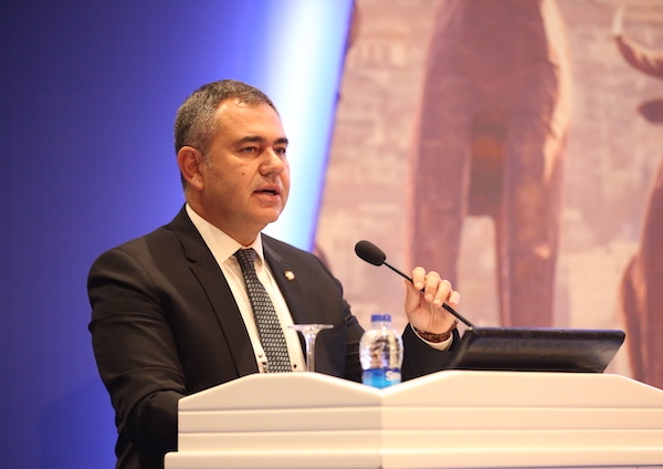 Ecz. Arman Üney-fip