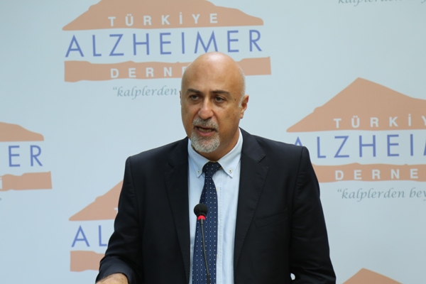 Türkiye Alzheimer Derneği Başkanı Prof. Dr. Başar Bilgiç