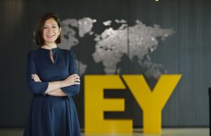 EY hızla değişen iş dünyasında çalışanların ve işverenlerin nabzını tutuyor