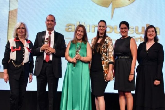 Solunum Tv Podcast - Altın Pusula Ödülü - Foto1