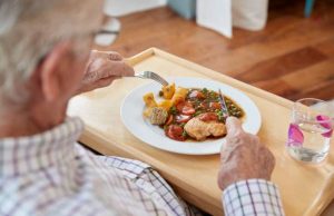 Alzheimer İle İşlenmiş Gıda Tüketimi Arasında Güçlü Bir Bağlantı Bulundu