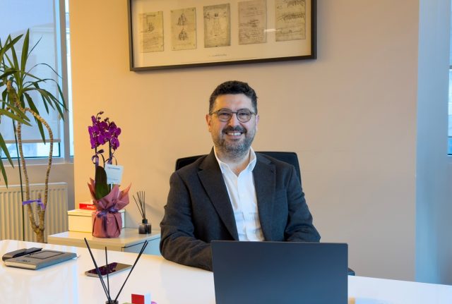 Burak Basmacı,-ENA Farma Genel Müdürü