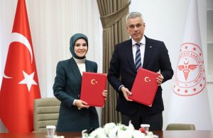 “Artık vatandaşımız kapımızı çaldığında; sağlık hizmetinin yanı sıra sosyal desteklere de aynı noktadan, bütüncül bir yaklaşımla ulaşabilecek”