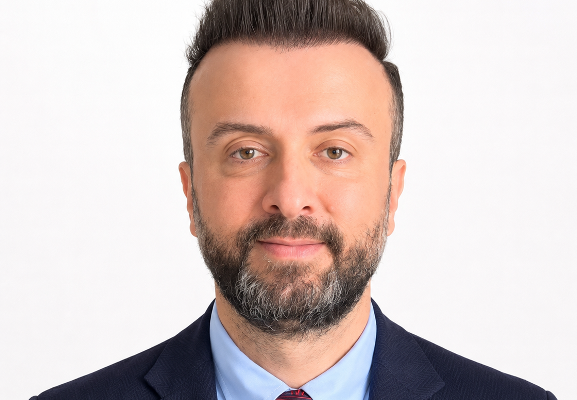 Dr. Erkin Erkmen